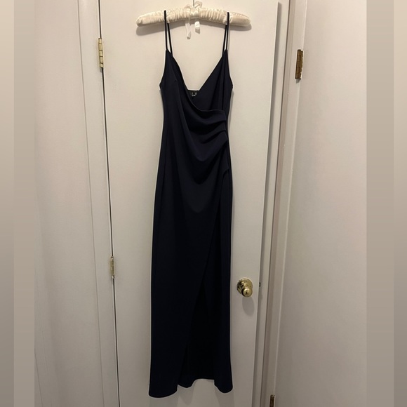 LuLu’s Long navy formal dress size XS - Picture 2 of 6